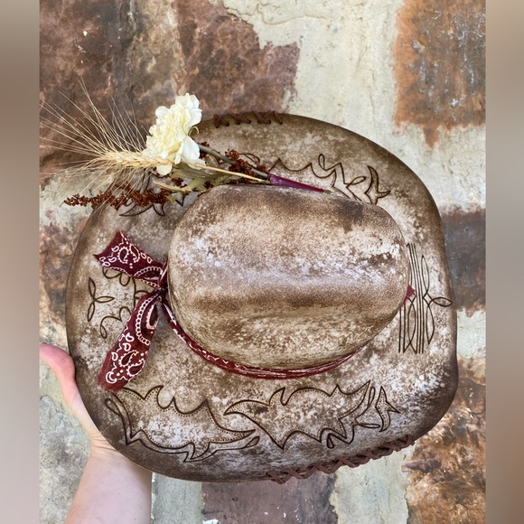 SOLD READ DESCRIPTION
New “Boot Stitch” Hand burned hat Sz 7 - Picture 7 of 10